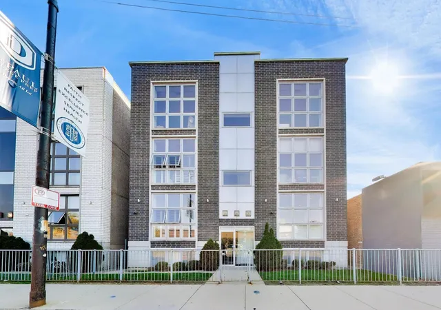 2441-w-belmont-ave-3w-chicago-il-60618/hzid_2ae5a4f1