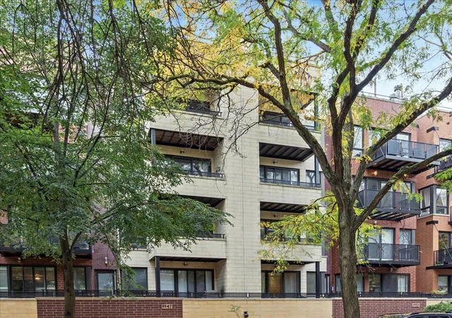 2247-w-wabansia-ave-204-chicago-il-60647/hzid_68e06b7f
