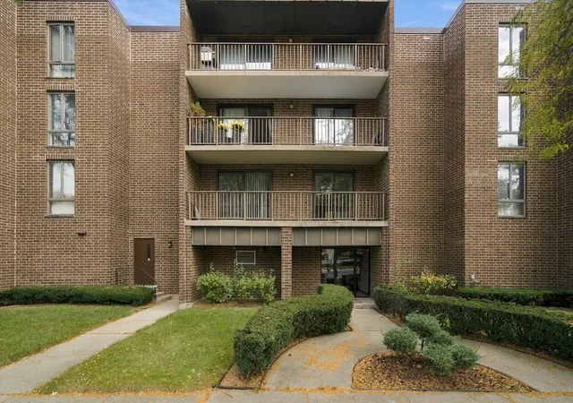 8350-w-addison-st-106-chicago-il-60634/hzid_d5fa5a94