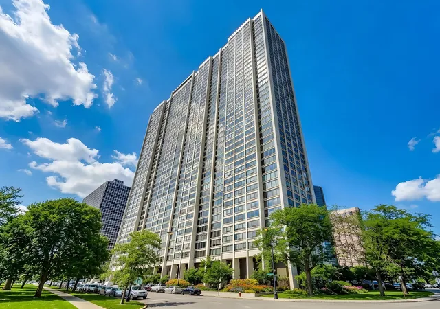 2800-n-lake-shore-dr-1911-chicago-il-60657/hzid_8386f341