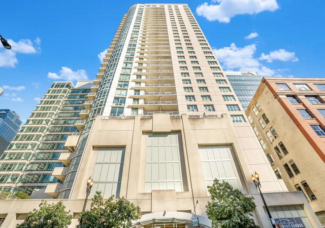 125-s-jefferson-st-607-chicago-il-60661/hzid_a3c4d542