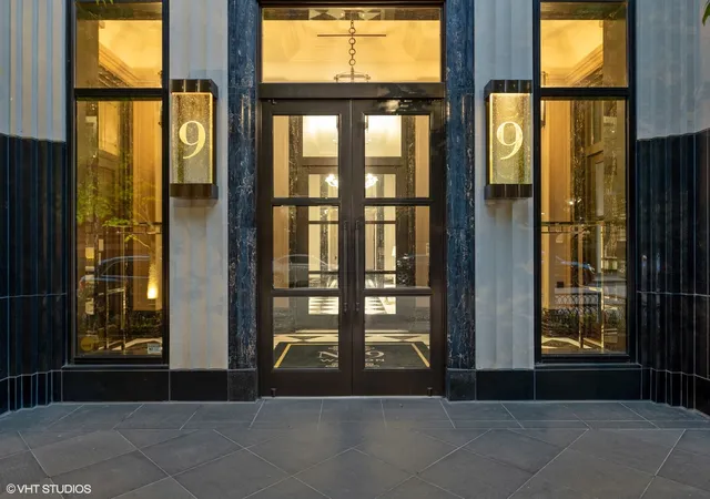 9-w-walton-st-2202-chicago-il-60610/hzid_541dda1c