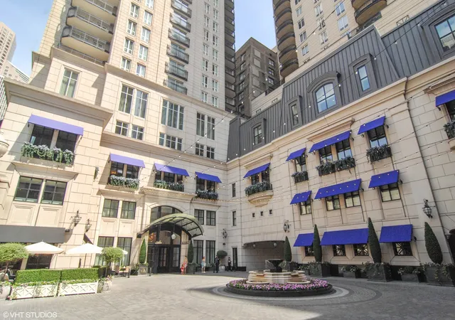 11-e-walton-st-3202-chicago-il-60611/hzid_79abc237