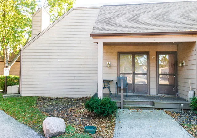 3369-beacon-st-10-north-chicago-il-60064/hzid_371d4182