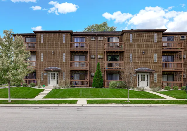1108-cedar-st-3a-glendale-heights-il-60139/hzid_8e476292