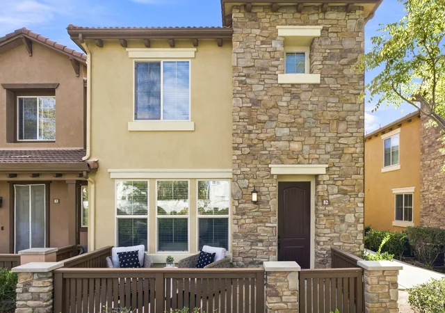 10782-new-grv-trl-82-san-diego-ca-92130/hzid_a14a1851