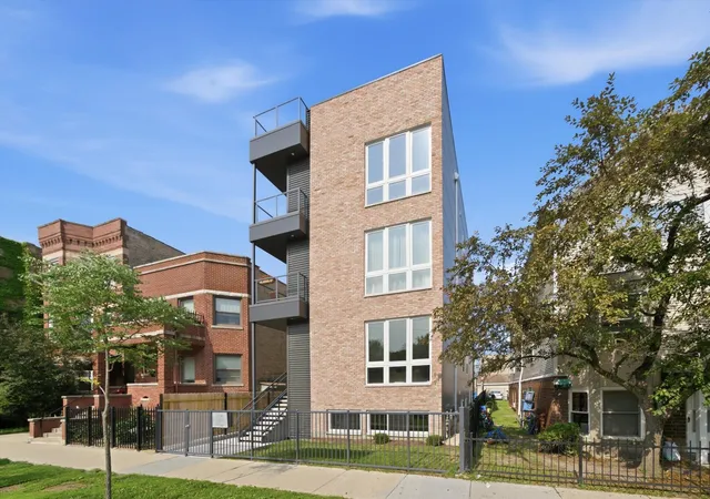 1244-n-kedzie-ave-4-chicago-il-60651/hzid_d9b6e6f3