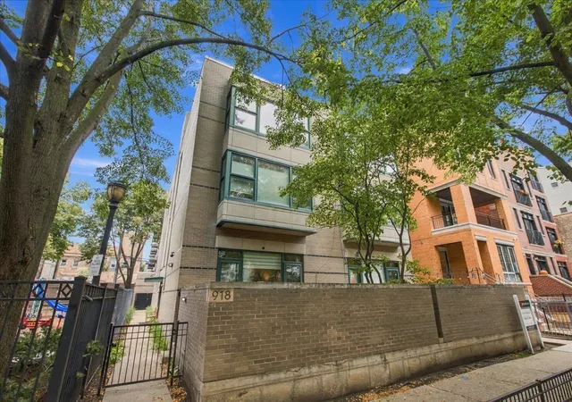 918-w-fletcher-st-c-chicago-il-60657/hzid_5008169c
