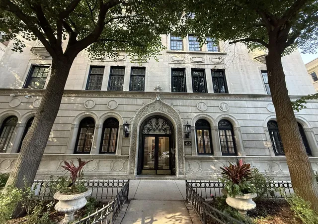 415-w-aldine-ave-4c-chicago-il-60657/hzid_157abe7e