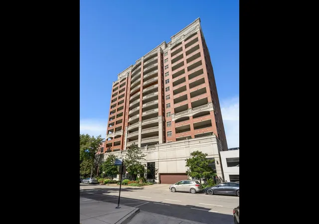 828-w-grace-st-707-chicago-il-60613/hzid_85cee9fd