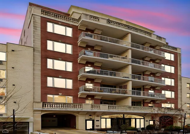 508-w-melrose-st-6c-chicago-il-60657/hzid_71065472