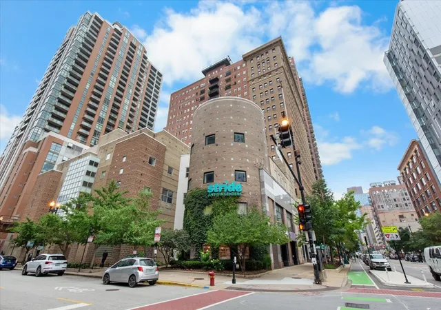 40-e-9th-street-1205-chicago-il-60605/hzid_32181718