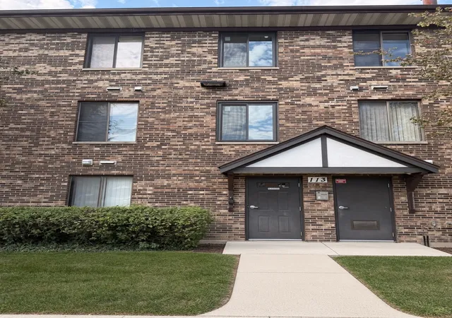 113-gregory-st-27-aurora-il-60504/hzid_adcaa139