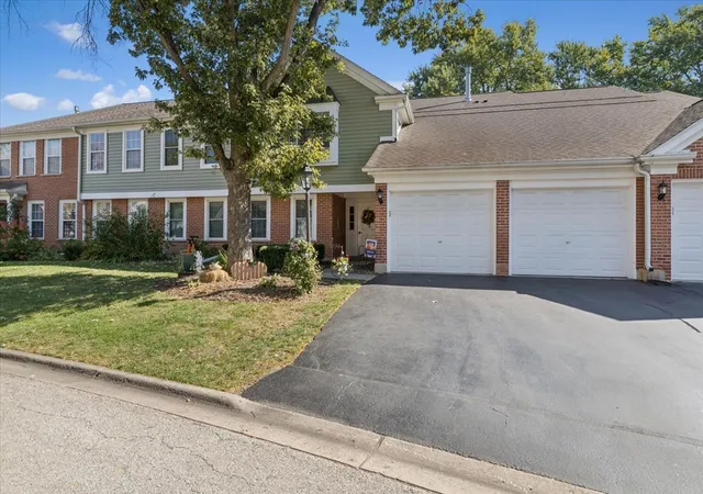 617-edinburgh-ln-b-prospect-heights-il-60070/hzid_73d2eeca
