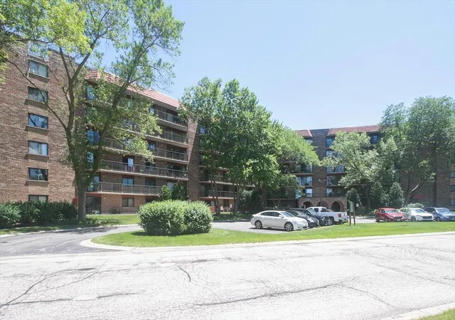 111-s-baybrook-dr-504-palatine-il-60074/hzid_e5dcfbec