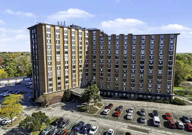 1-renaissance-pl-205-palatine-il-60067/hzid_fba48ec3