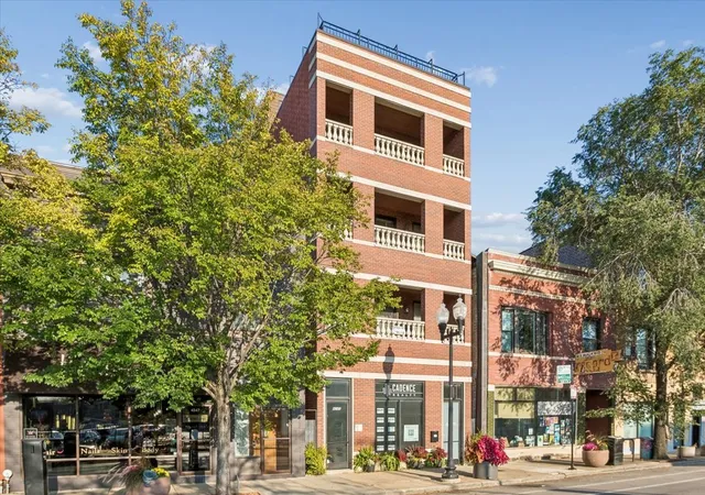 4245-n-lincoln-ave-4-chicago-il-60618/hzid_696ab9b6