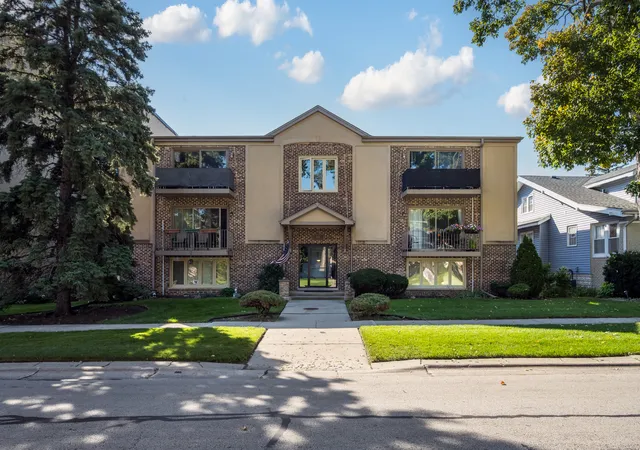 1611-ashland-ave-303-des-plaines-il-60016/hzid_541650e5