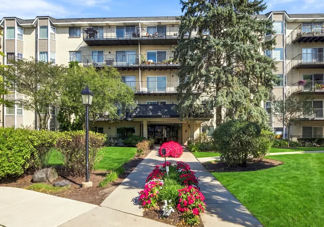 8620-waukegan-rd-504-morton-grove-il-60053/hzid_3b54b722