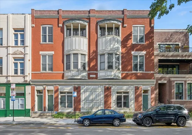 2057-n-racine-ave-2n-chicago-il-60614/hzid_1b2990ff