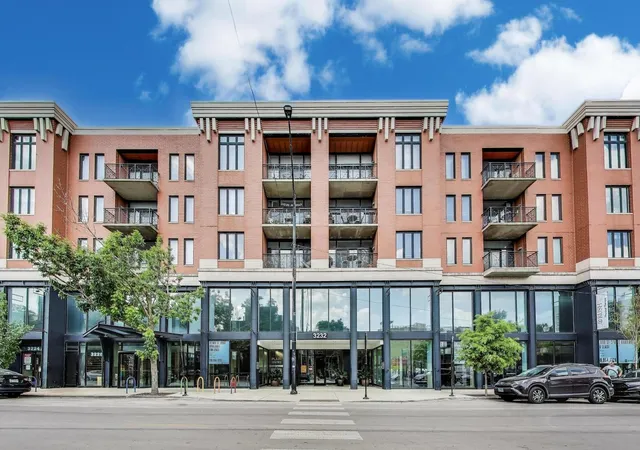 3232-n-halsted-st-d804-chicago-il-60657/hzid_89fe48e3
