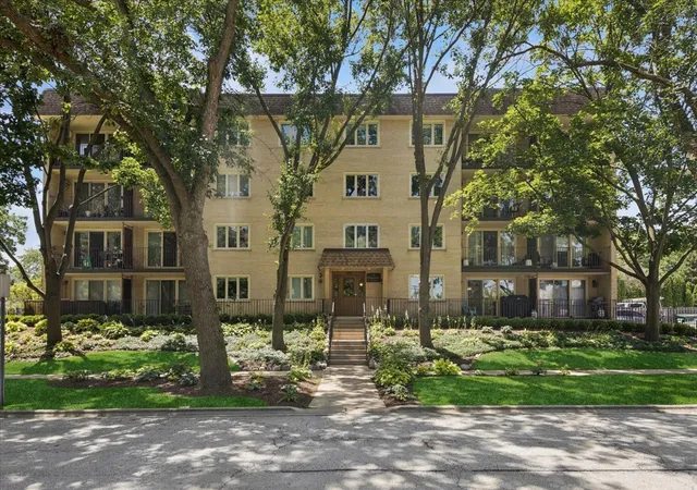 225-e-wing-st-201-arlington-heights-il-60004/hzid_9dc69e5d