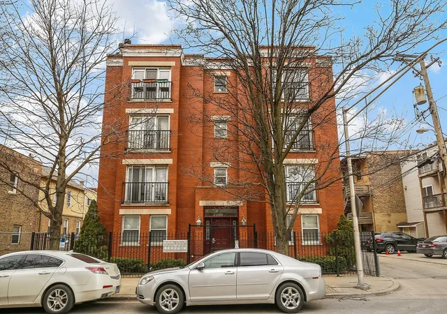 812-s-miller-st-3n-chicago-il-60607/hzid_6a5e7d81