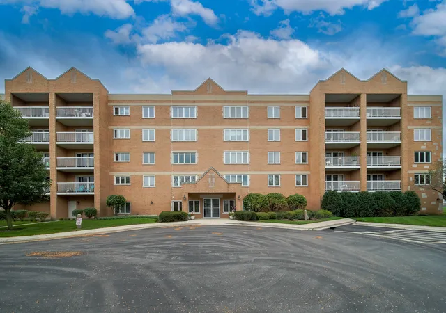 7450-n-waukegan-rd-309-niles-il-60714/hzid_688f6bfd