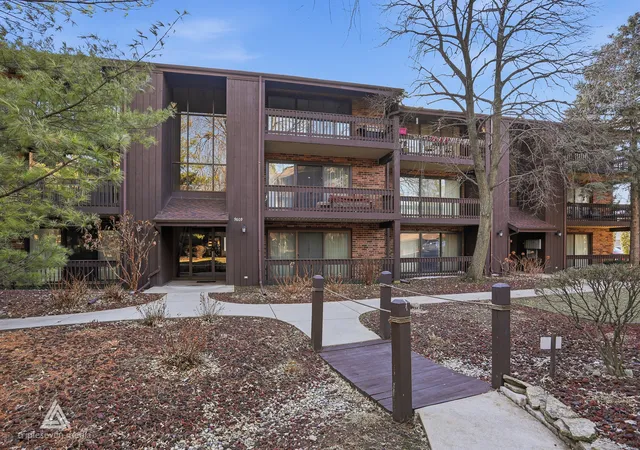 9609-austin-ave-w3-oak-lawn-il-60453/hzid_cd5c845c