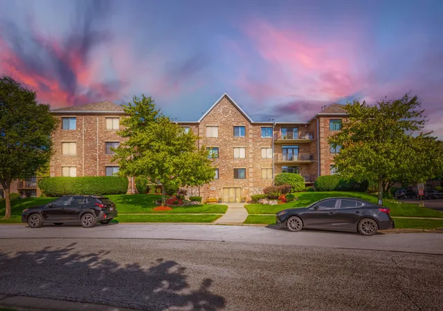 11035-deblin-ln-305-oak-lawn-il-60453/hzid_a52e3a2c