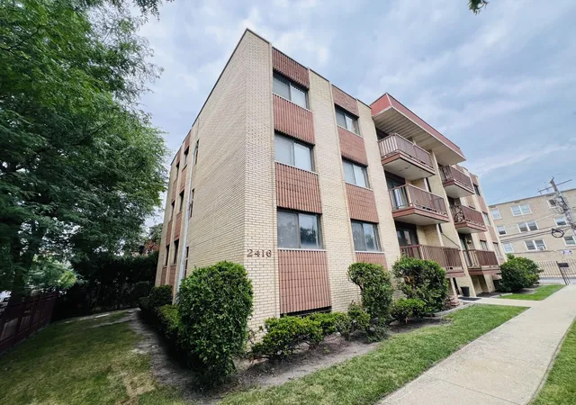 2416-w-foster-ave-1n-chicago-il-60625/hzid_cea4f367