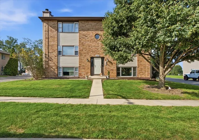 1056-manchester-ct-f-south-elgin-il-60177/hzid_7585b3cf
