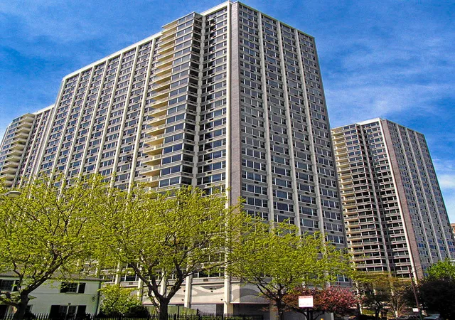 4250-n-marine-dr-735-chicago-il-60613/hzid_75482d63