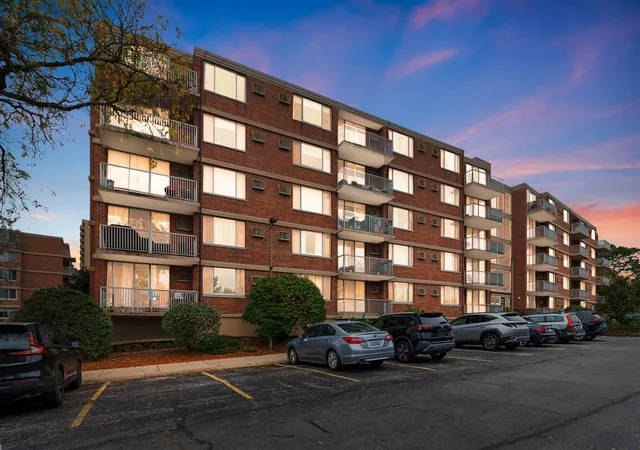 2200-s-stewart-ave-4d-lombard-il-60148/hzid_500783ca