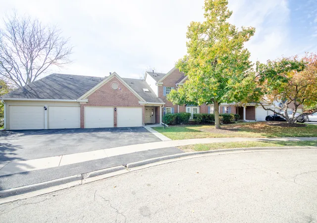 122-stirling-ln-x1-schaumburg-il-60194/hzid_eebd0ed0