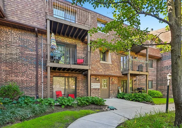 1406-s-fairfield-ave-49b-lombard-il-60148/hzid_8a2e17c4