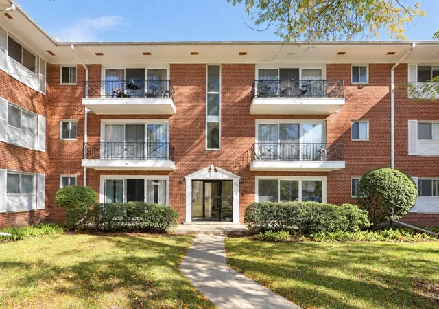10115-old-orchard-ct-104-skokie-il-60076/hzid_9853035d
