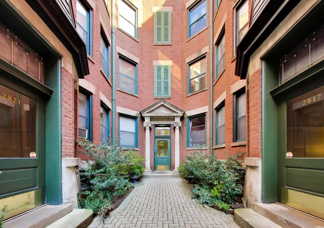2819-n-cambridge-ave-3s-chicago-il-60657/hzid_c4e06be0