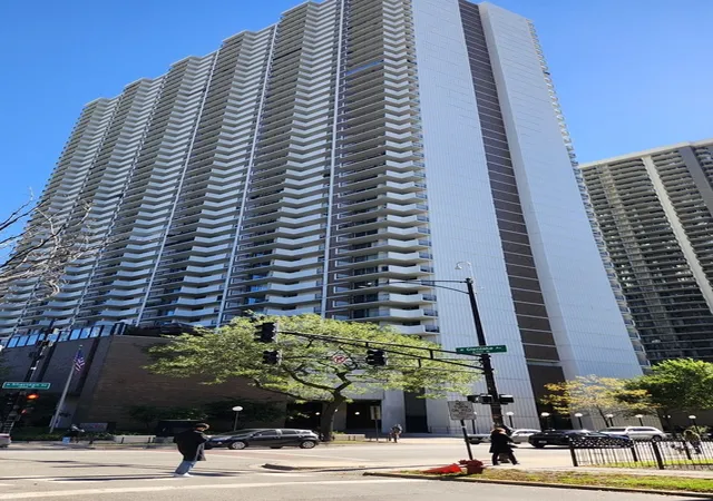 6033-n-sheridan-rd-15b-chicago-il-60660/hzid_cc9889f6