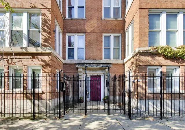 4716-s-ingleside-ave-1n-chicago-il-60615/hzid_4bee3bca