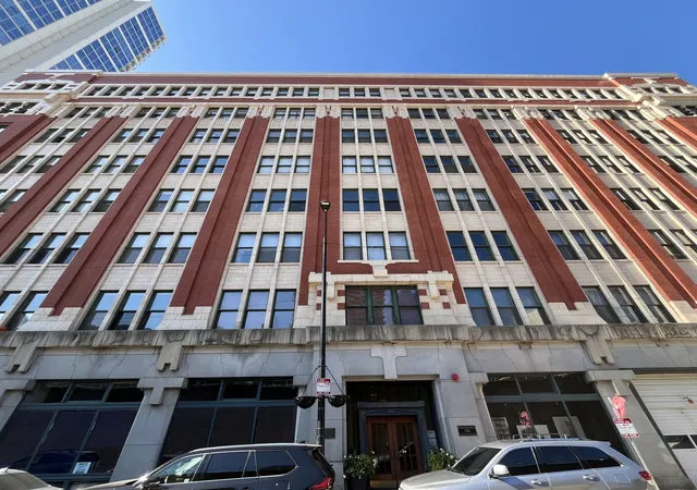 732-s-financial-pl-410-chicago-il-60605/hzid_8472b4c8