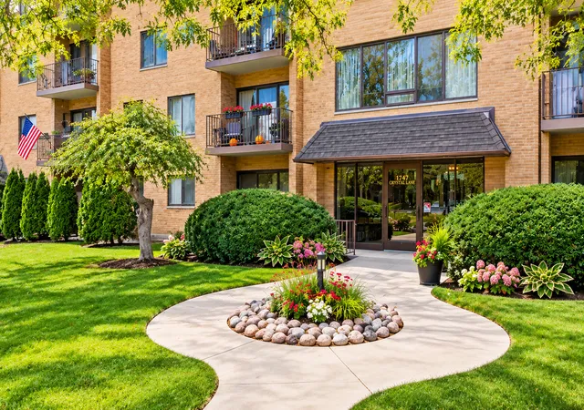 1747-w-crystal-ln-301-mount-prospect-il-60056/hzid_214bae59