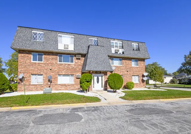 17227-71st-court-2-tinley-park-il-60477/hzid_56b04a5a