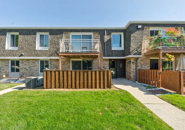 4512-kings-walk-dr-1a-rolling-meadows-il-60008/hzid_9b297e92