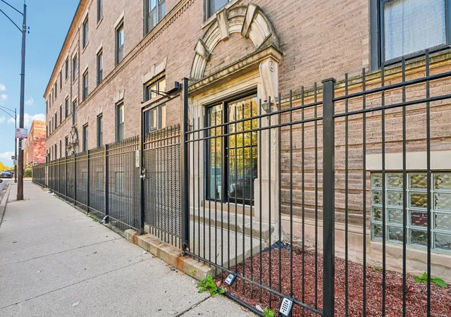 1125-e-61st-street-3-chicago-il-60637/hzid_ccf6704c