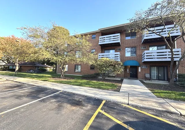 1375-n-winslowe-dr-103-palatine-il-60074/hzid_27593a35