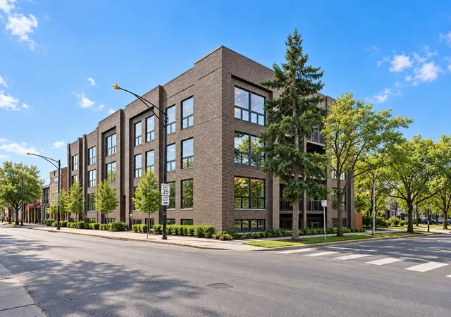 5830-n-lincoln-ave-1s-chicago-il-60659/hzid_46cc7e7a