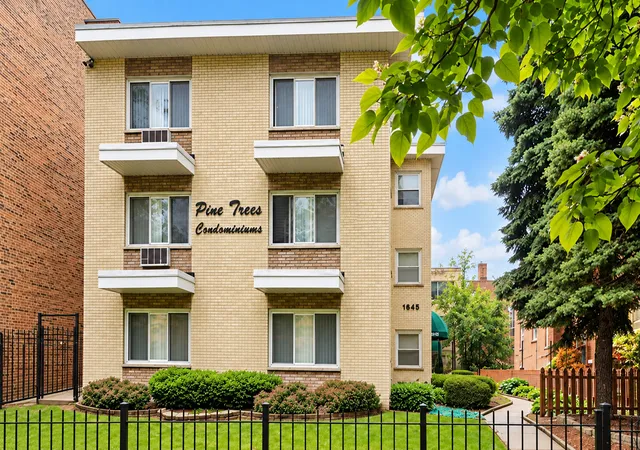 1645-w-farwell-ave-3b-chicago-il-60626/hzid_ad77b32c
