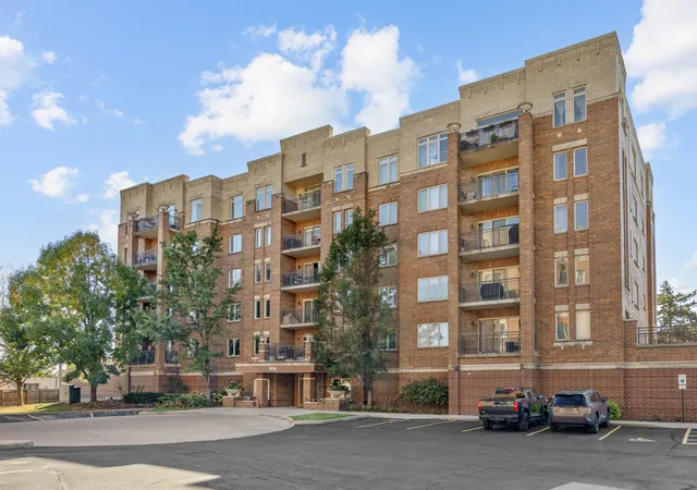 655-perrie-dr-605-elk-grove-village-il-60007/hzid_bec0a4e1