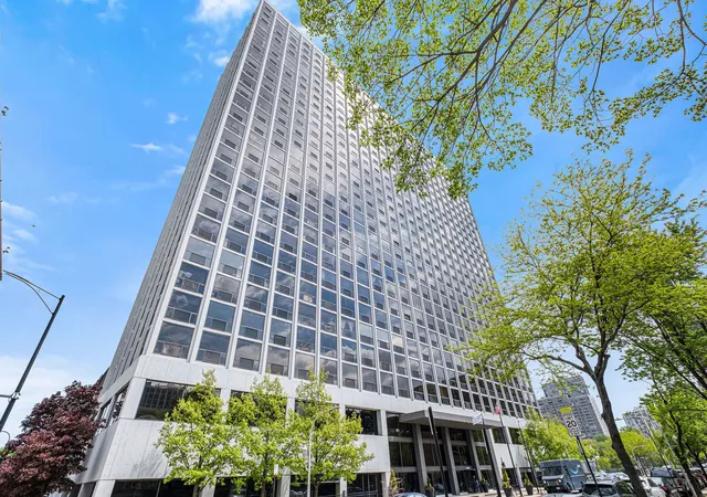 4343-n-clarendon-ave-817-chicago-il-60613/hzid_38e0bdf5